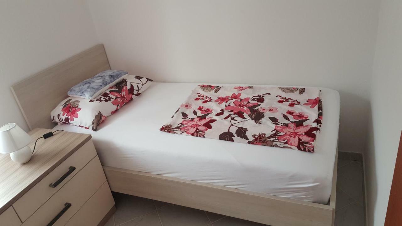 Haus Zarko Apartment Vir Luaran gambar