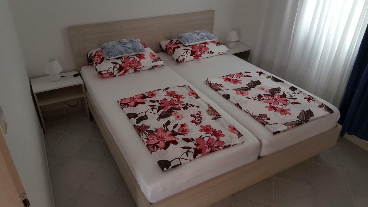 Haus Zarko Apartment Vir Luaran gambar